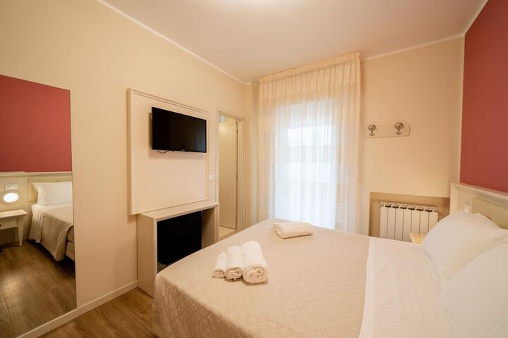 Room 14 of 71