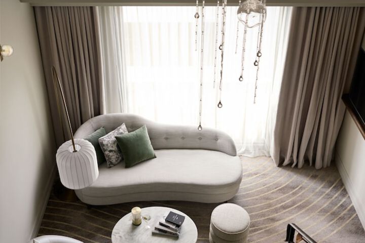 Room 2 of 117