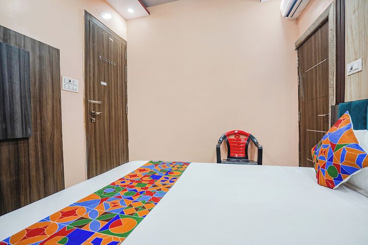 Room 8 of 22
