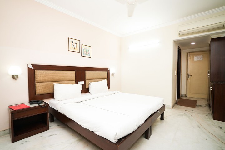 Room 19 of 37