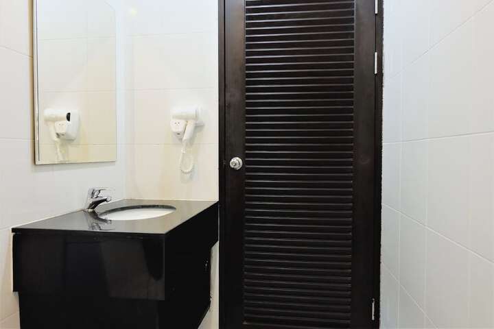 Room 14 of 29