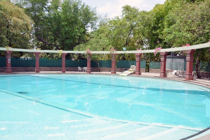 Pool 89 of 135