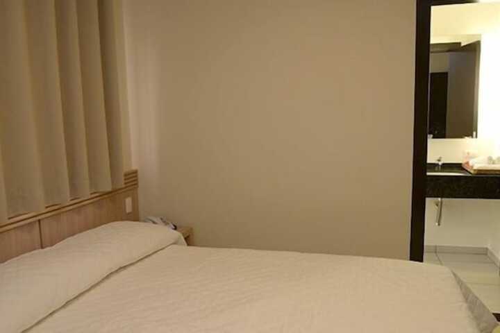 Room 9 of 49