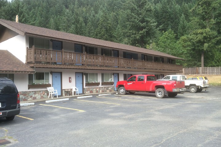 Hotel 37 of 37