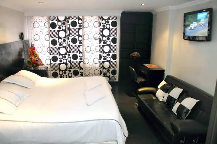 Room 12 of 25