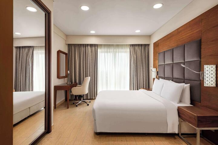 Room 7 of 74