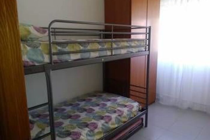 Room 5 of 11
