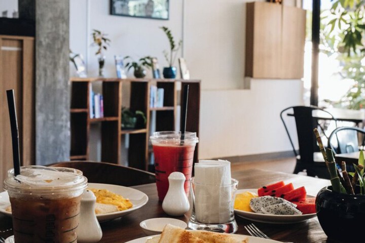 Breakfast/Coffee Service 45 of 65
