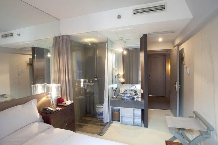 Room 22 of 39
