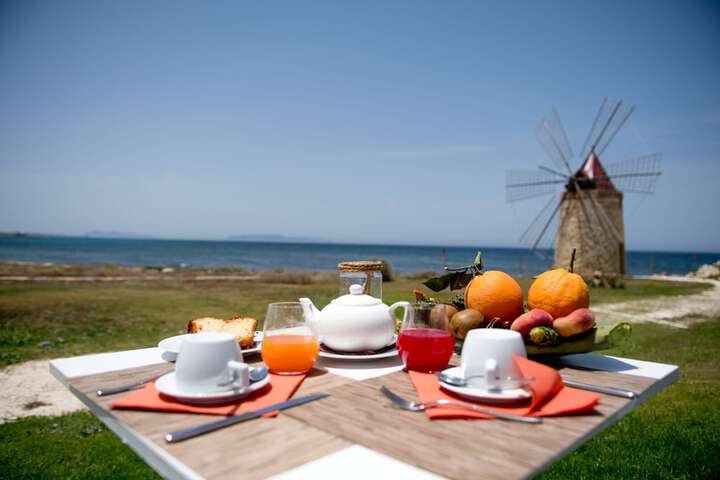 Breakfast/Coffee Service 34 of 48