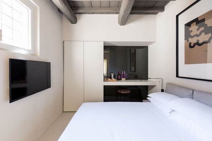 Room 11 of 68