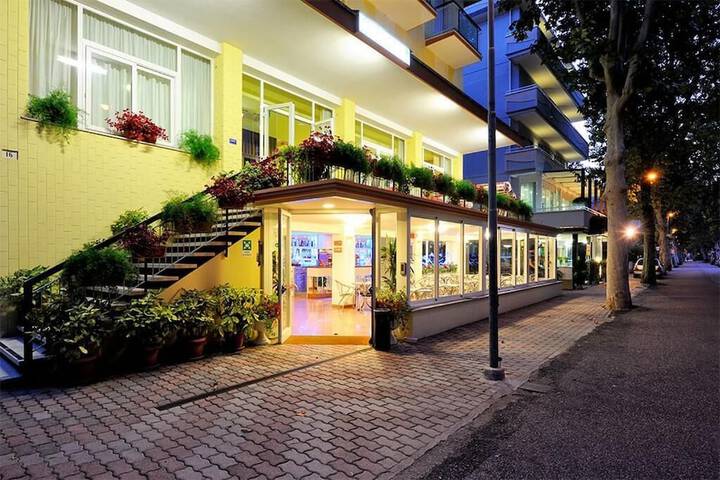 Hotel 62 of 63