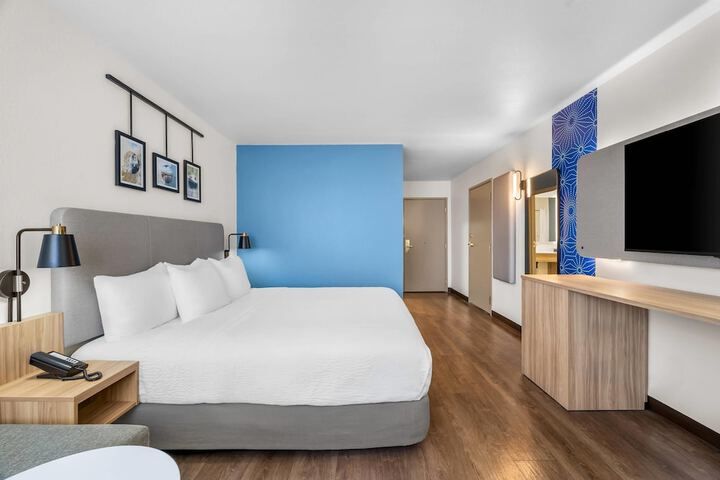 Room 15 of 42