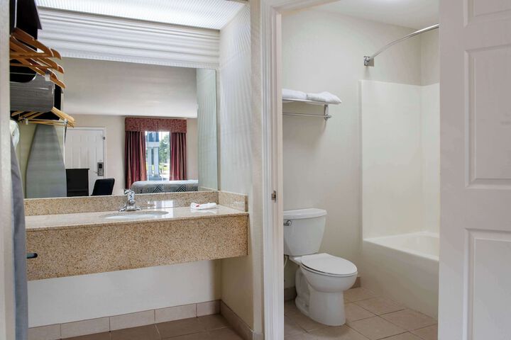 Deluxe Room 2 Queen Beds Refrigerator, Microwave (5 of 7)