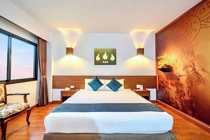 Room 19 of 80