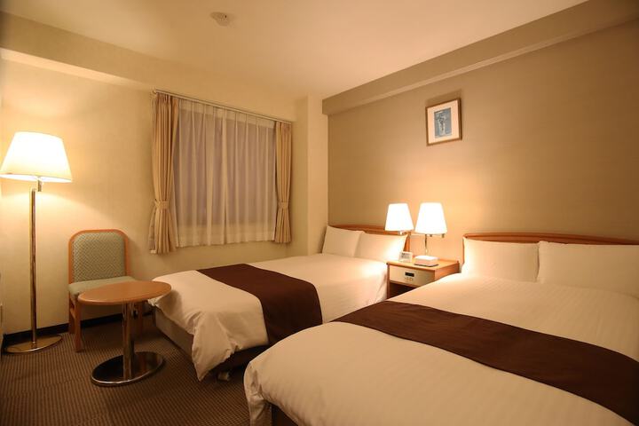 Room 16 of 47