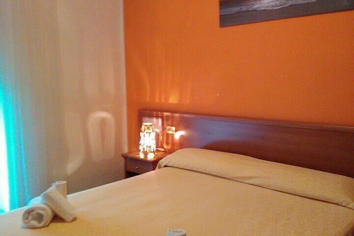 Room 4 of 17