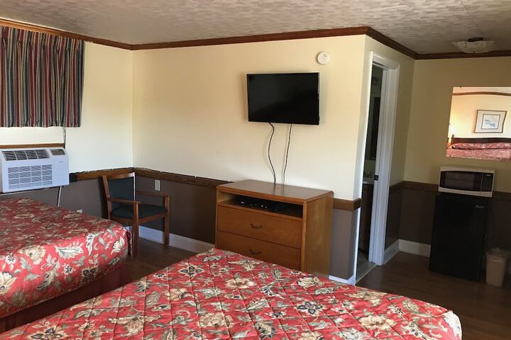 1 King Bed (9 of 12)