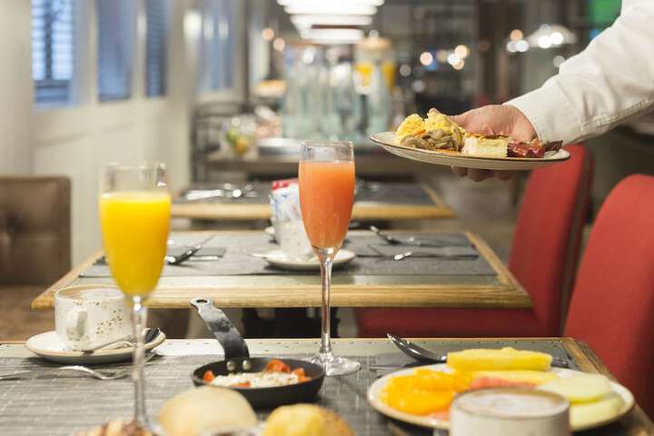 Breakfast/Coffee Service 80 of 140