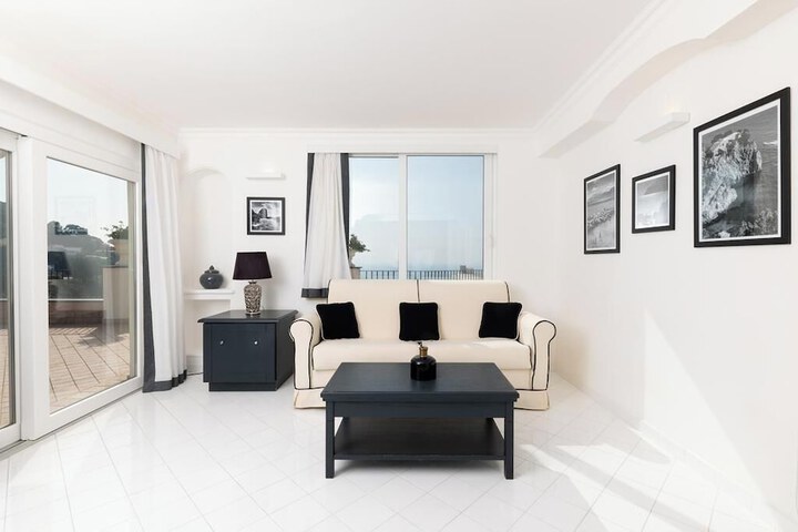 Room 50 of 115