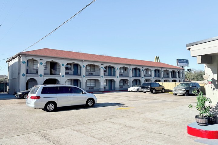 Hotel 11 of 11