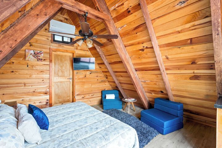 Room 2 of 40