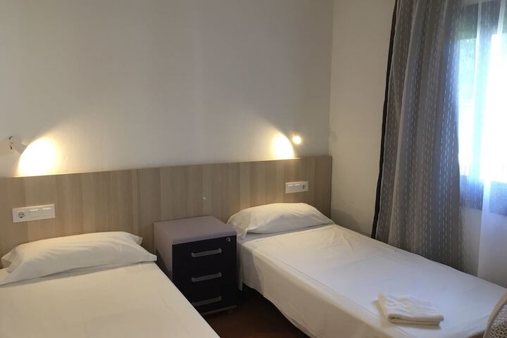 Room 43 of 104
