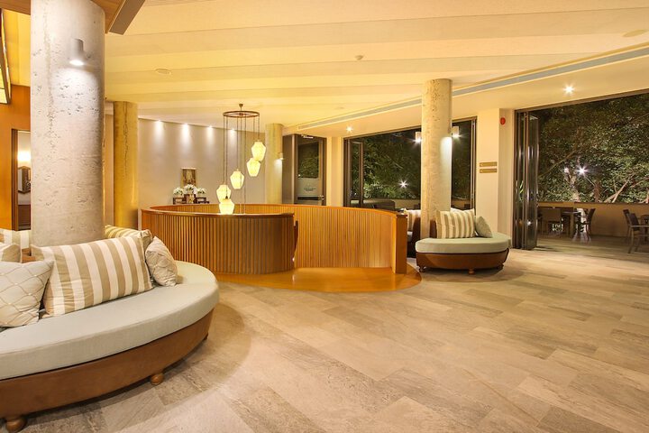 Hotel Interior 4 of 80