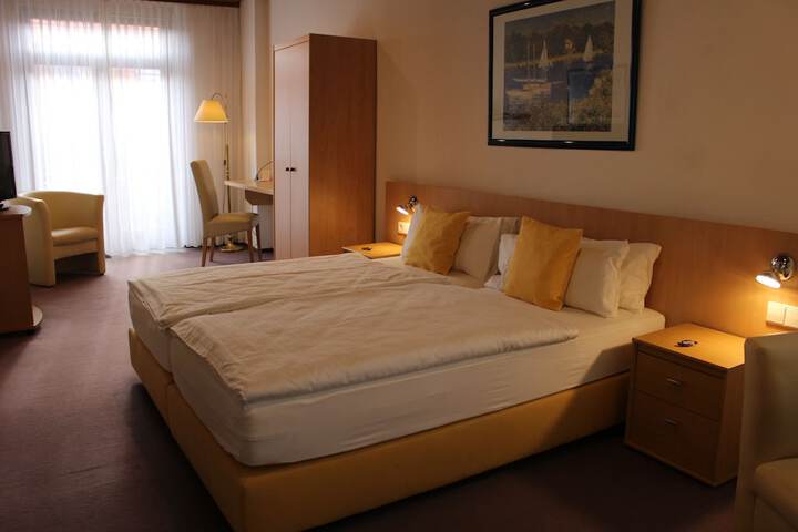 Room 17 of 49