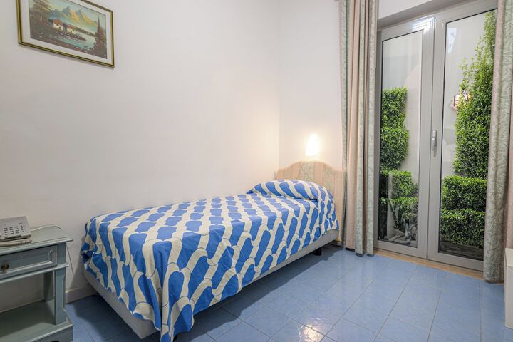 Room 32 of 108