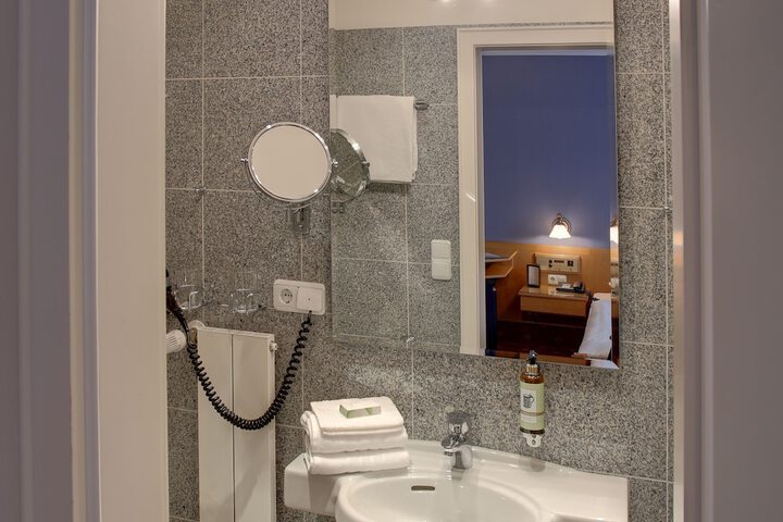 Room 21 of 47