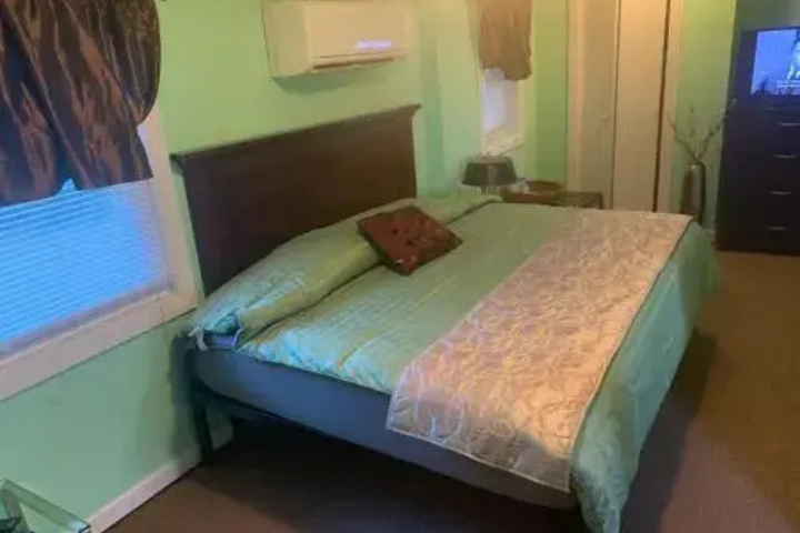 Room 2 of 26