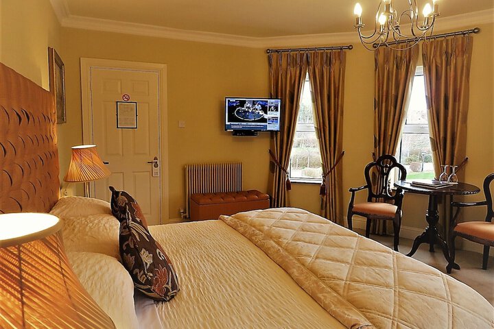 Room 4 of 36