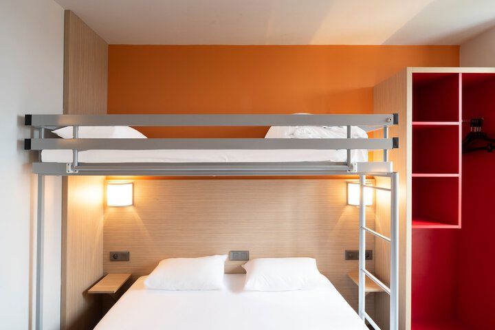 Room 13 of 84