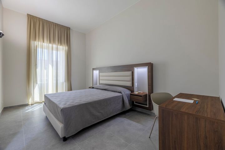 Room 10 of 75
