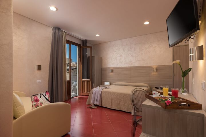 Room 16 of 47