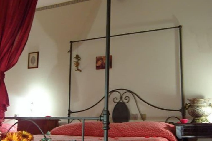 Room 3 of 42