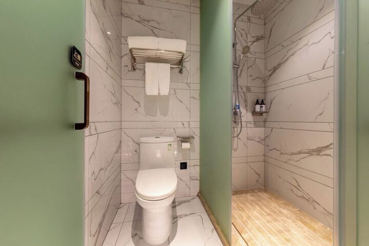 Room 46 of 48