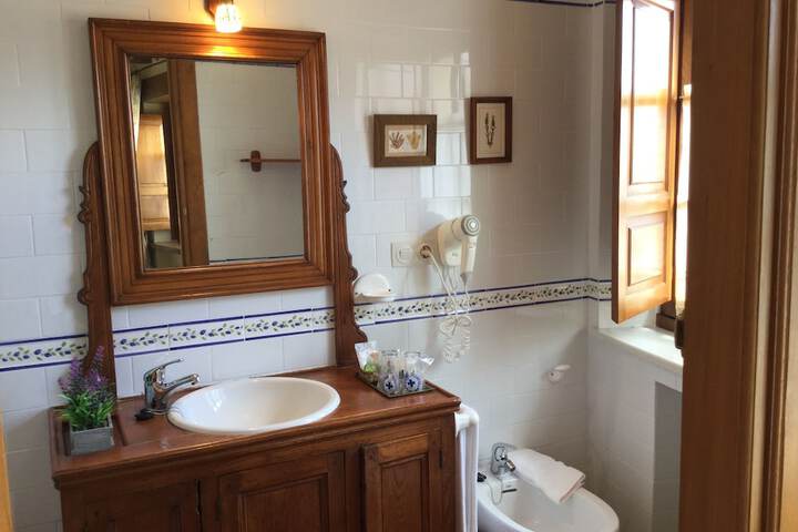 Room 15 of 26