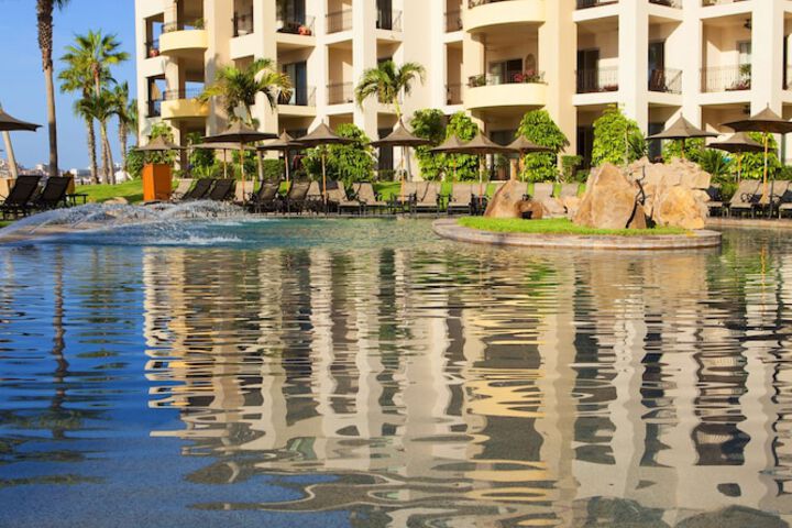 Pool 39 of 65