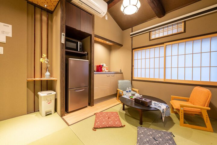 Room 4 of 31