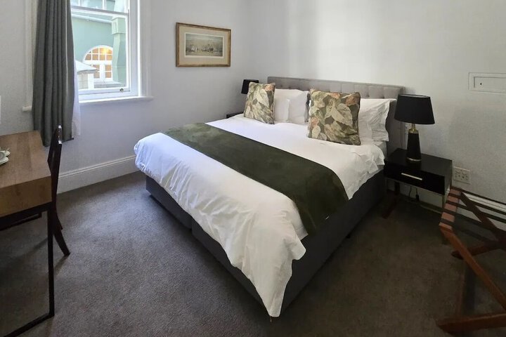 Room 7 of 39