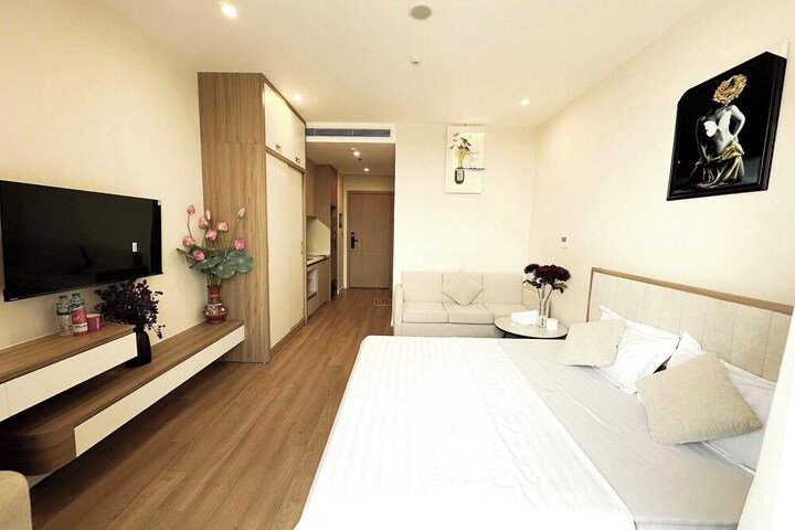 Room 5 of 19