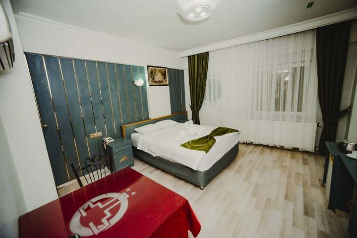 Room 3 of 17
