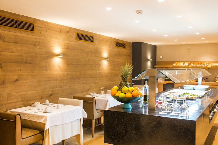 Dining Photos
