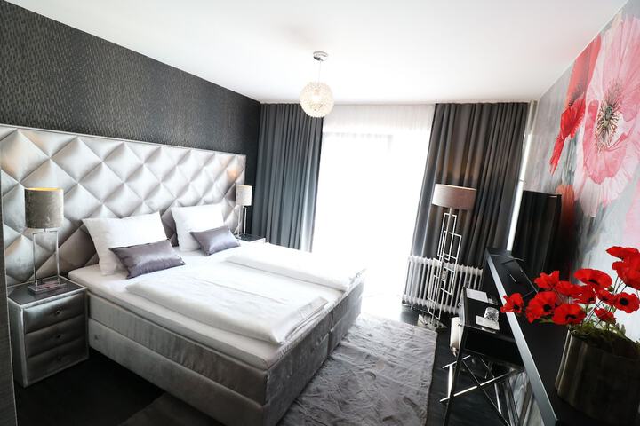 Room 6 of 50