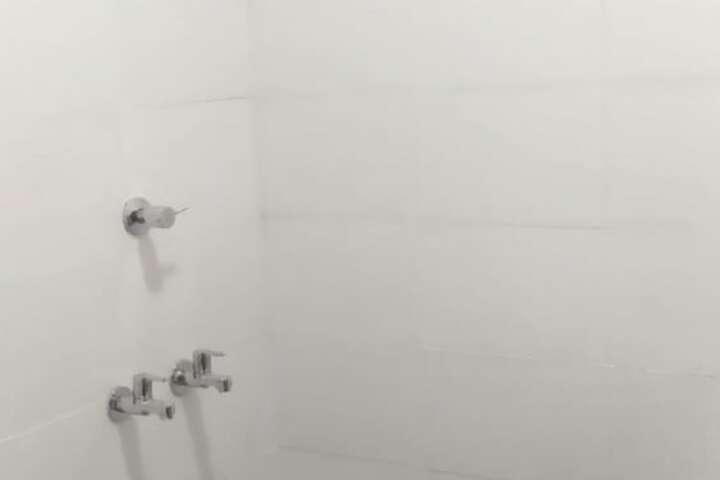 Room 18 of 21