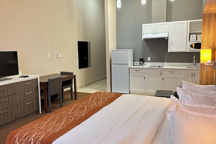 Room 4 of 14