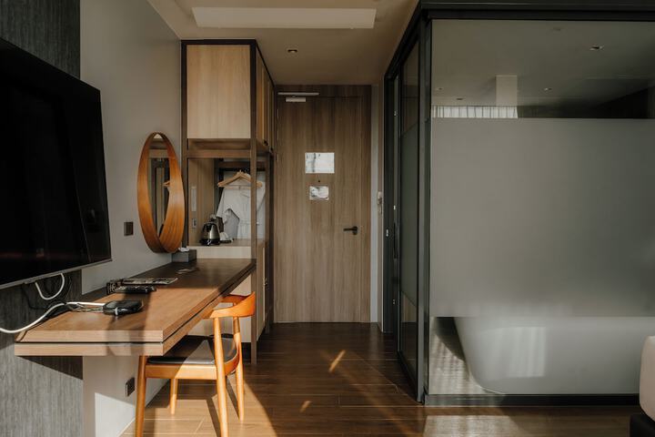 Room 35 of 216
