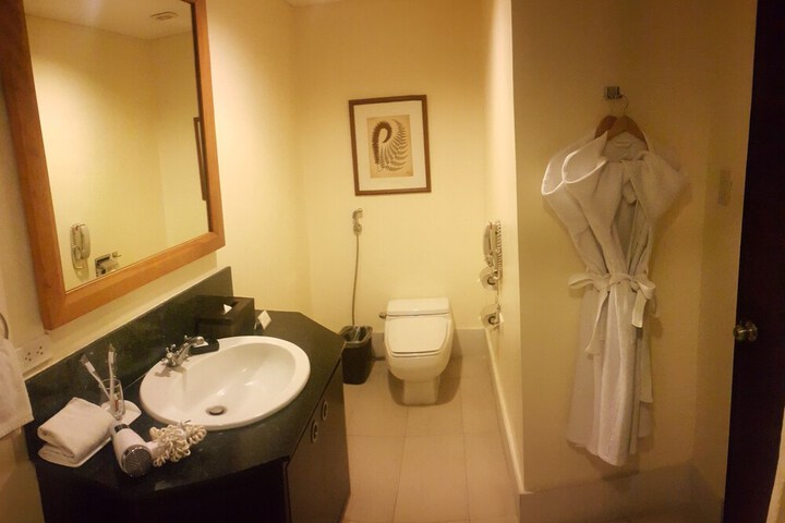 Room 34 of 51